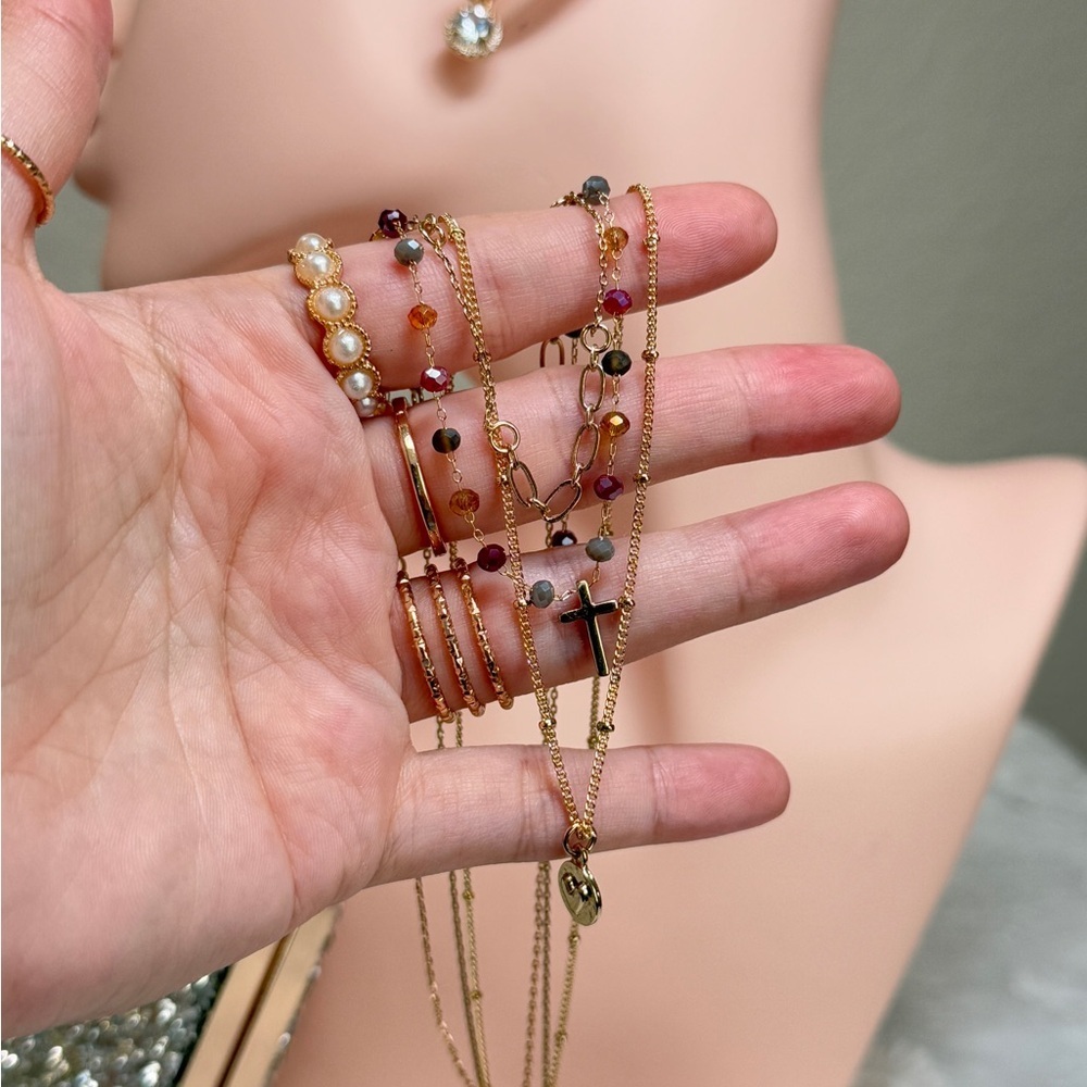 ⚜️🔥 Gold Multicolor Layered Necklace Set - Picture 7 of 8